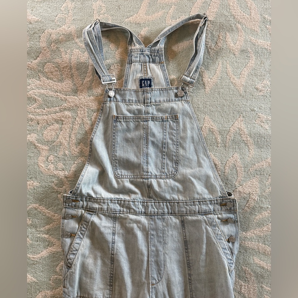 GAP women’s Light Blue Denim Overalls